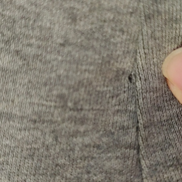 TED BAKER LONDON Men's size 5 ( XL) 1/4 Zip Sweatshirt. Gray Heather - Picture 12 of 12